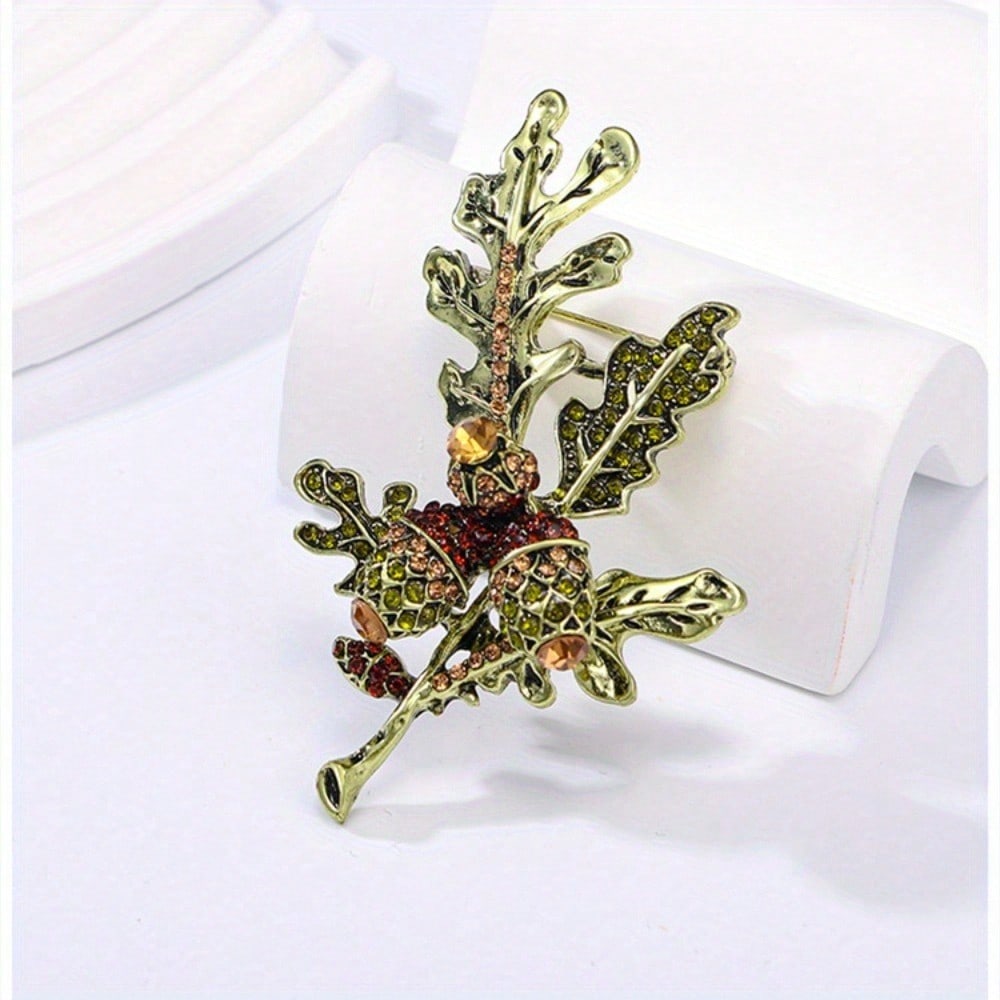 Vintage Fashion Enthusiasts - Vintage Gold-Tone Acorn & Oak Leaf