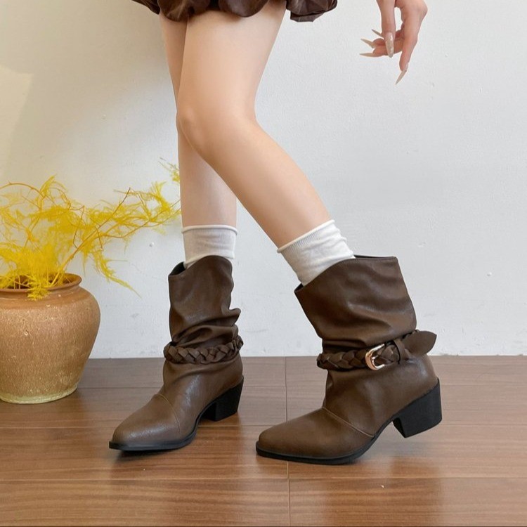 2026 New Vintage Style Pointed - Vintage And Modern Fashion ulasan dan harga